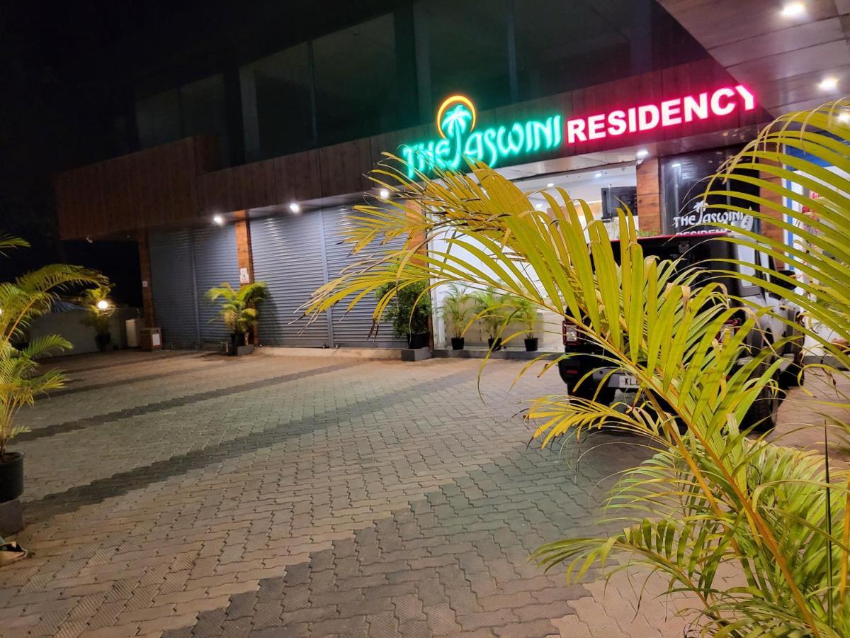 Thejaswini Residency Cheruvathur Nīleshwar 外观 照片