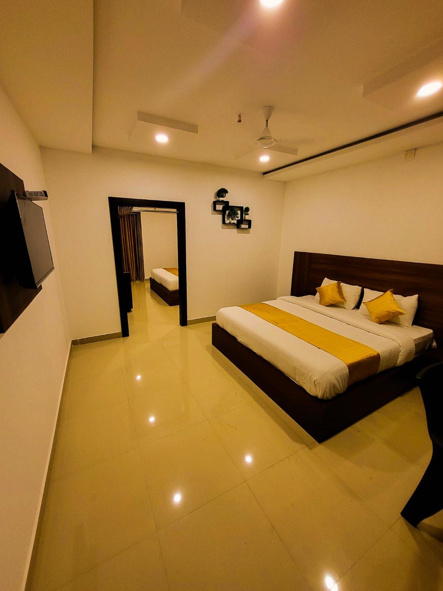 Thejaswini Residency Cheruvathur Nīleshwar 外观 照片