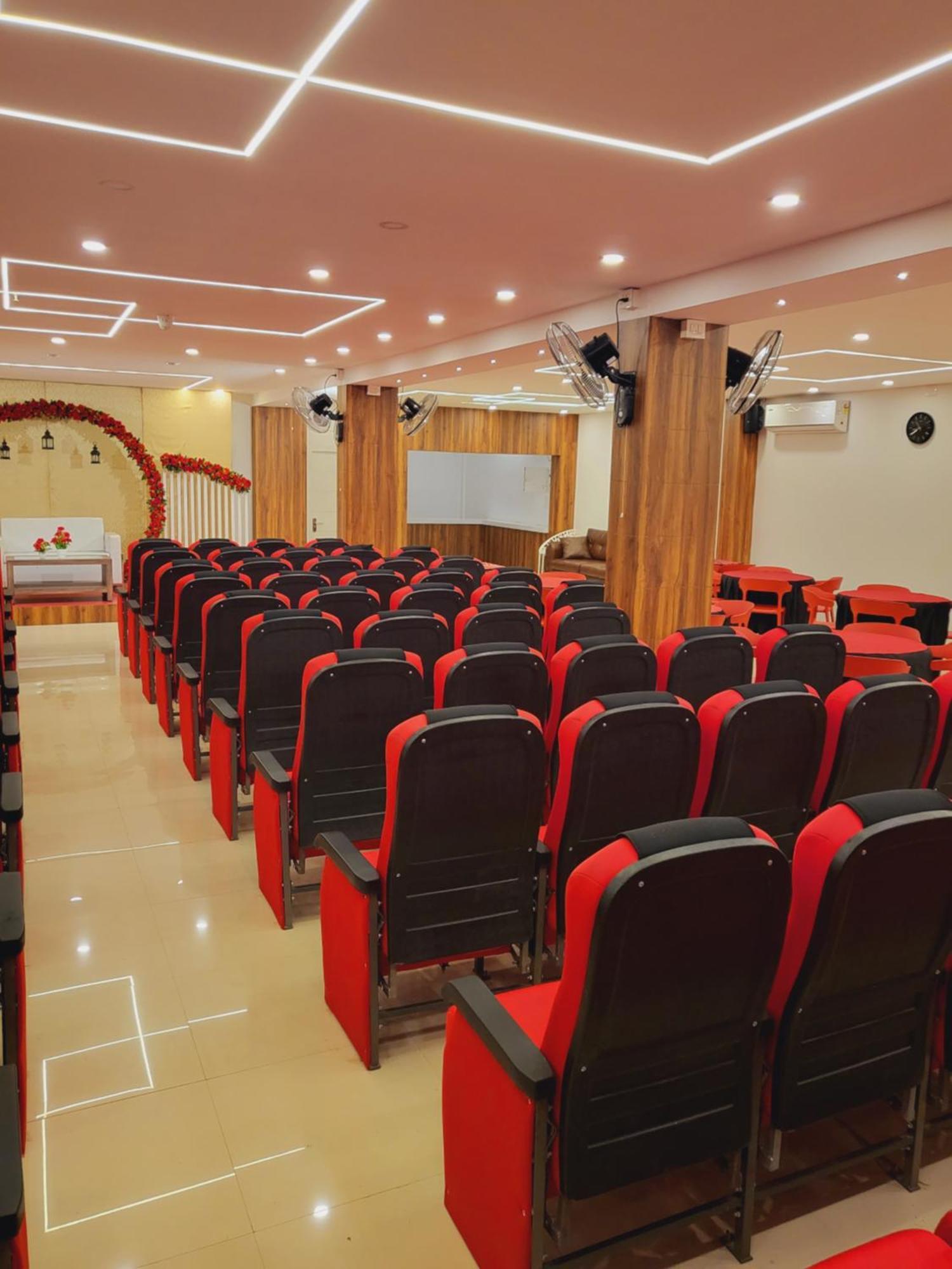 Thejaswini Residency Cheruvathur Nīleshwar 外观 照片